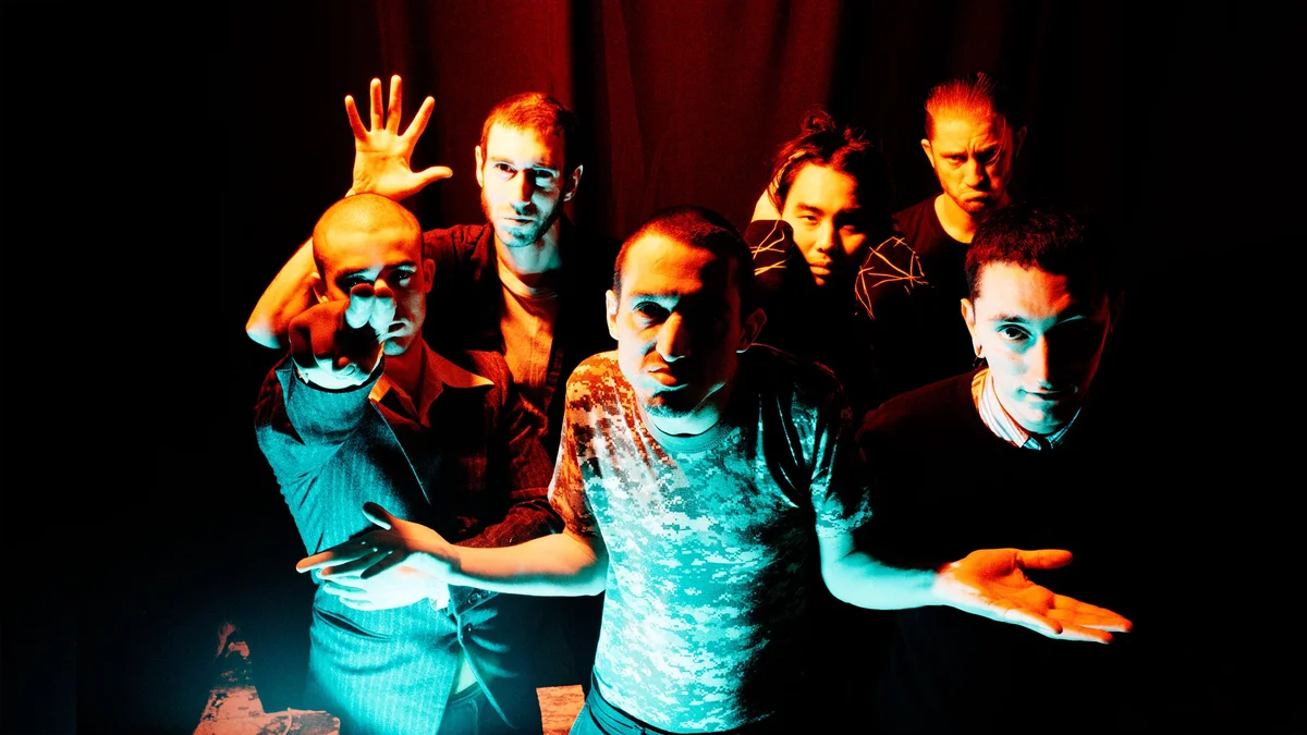 Imagem de FAT WHITE FAMILY