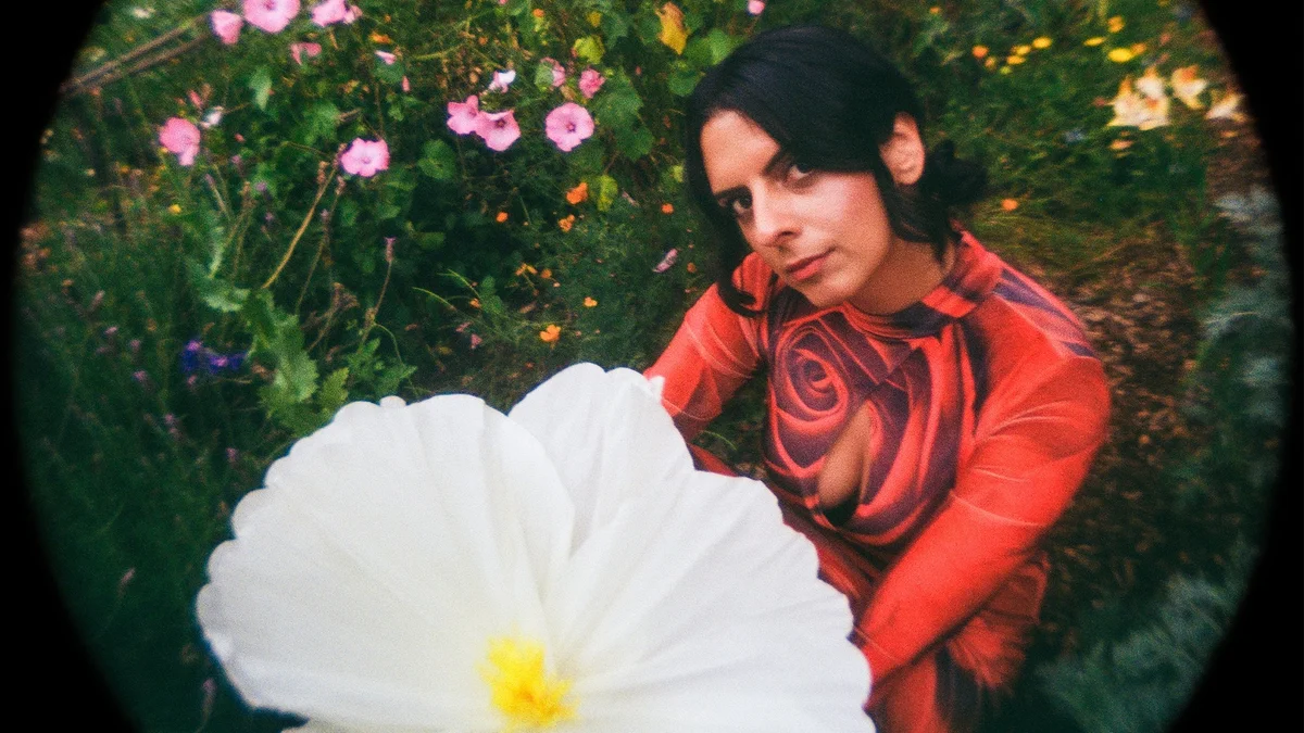 Imagem de KCRW Presents: Spacemoth