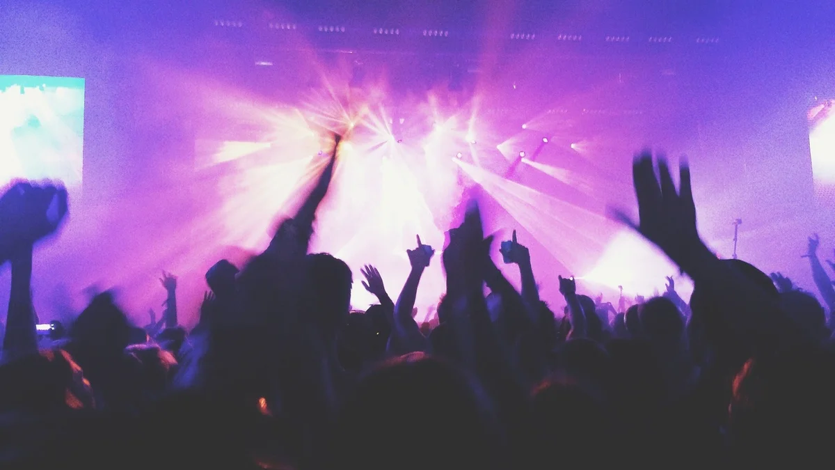 Imagem de K-Pop Forever! | Box seat in the Ticketmaster Suite