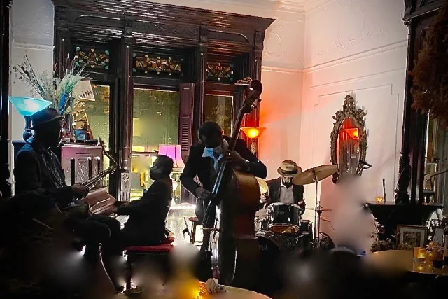 Imagem de BrownstoneJAZZ FEST CONCERT SERIES